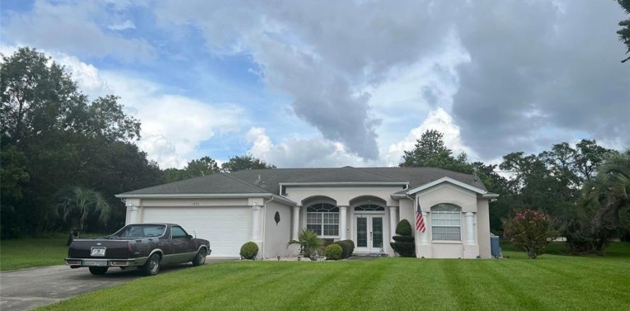 Villa ou maison à Spring Hill, Floride 3 chambres, 182.65 m2 № 1869860
