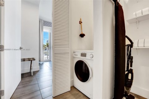 Hotel en venta en Miami Beach, Florida № 1770434 - foto 13