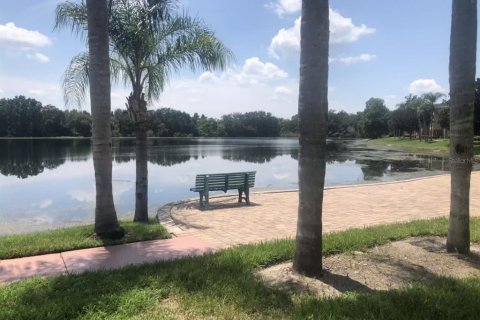 Condo in Oviedo, Florida, 3 bedrooms  № 1900987 - photo 10