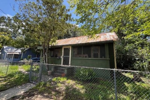 Casa en venta en Gainesville, Florida, 4 dormitorios, 112.41 m2 № 1837985 - foto 1
