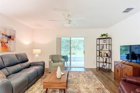 Villa ou maison à vendre à Weeki Wachee, Floride: 3 chambres, 143.63 m2 № 2419195 - photo 6