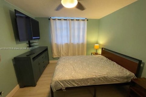 Copropriété à louer à Lighthouse Point, Floride: 2 chambres, 91.42 m2 № 2016871 - photo 23