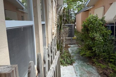Casa en venta en Madeira Beach, Florida, 3 dormitorios, 127.65 m2 № 1858276 - foto 23
