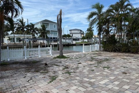 Casa en venta en Madeira Beach, Florida, 3 dormitorios, 127.65 m2 № 1858276 - foto 21