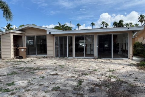 Casa en venta en Madeira Beach, Florida, 3 dormitorios, 127.65 m2 № 1858276 - foto 2