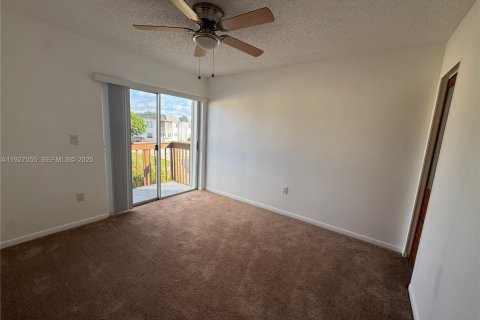 Touwnhouse à vendre à Margate, Floride: 2 chambres, 107.4 m2 № 1985967 - photo 13