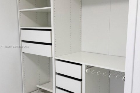 Condominio en alquiler en Weston, Florida, 2 dormitorios, 88.81 m2 № 2048353 - foto 12