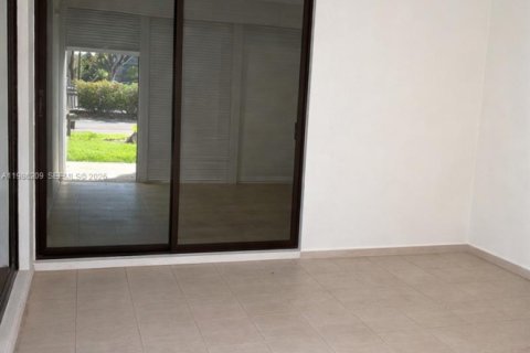 Condominio en alquiler en Weston, Florida, 2 dormitorios, 88.81 m2 № 2048353 - foto 13