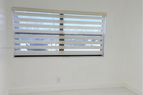 Condominio en alquiler en Weston, Florida, 2 dormitorios, 88.81 m2 № 2048353 - foto 10