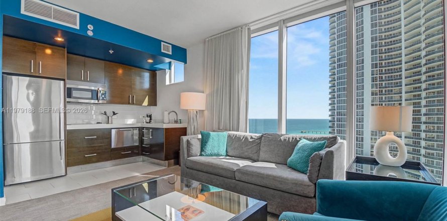 Кондоминиум с 2 спальнями в Санни-Айлс-Бич, Флорида № 2043788