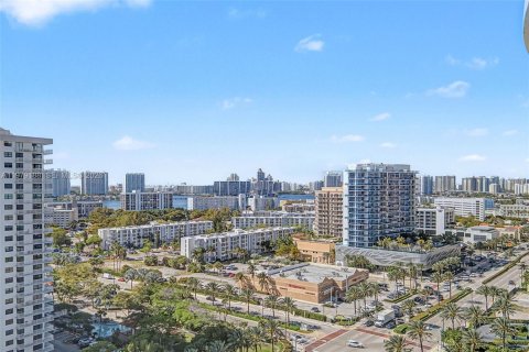 Купить кондоминиум в Санни-Айлс-Бич, Флорида 2 спальни, 84.36м2, № 2043788 - фото 8