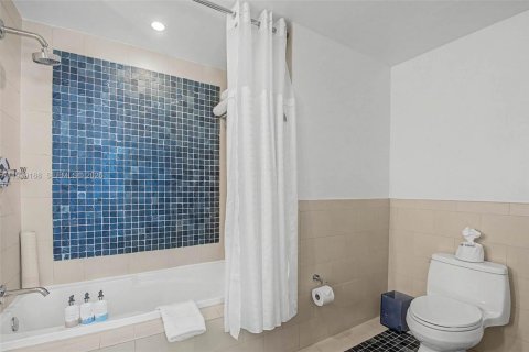 Купить кондоминиум в Санни-Айлс-Бич, Флорида 2 спальни, 84.36м2, № 2043788 - фото 19