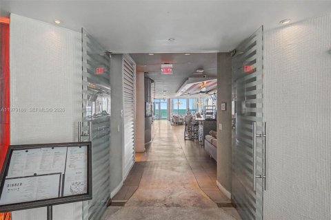 Купить кондоминиум в Санни-Айлс-Бич, Флорида 2 спальни, 84.36м2, № 2043788 - фото 26