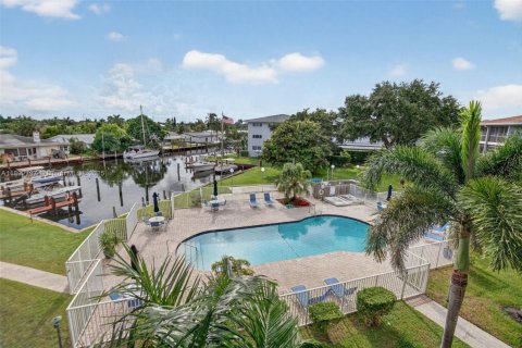 Купить кондоминиум в Форт-Лодердейл, Флорида 2 спальни, 92.9м2, № 1946962 - фото 3