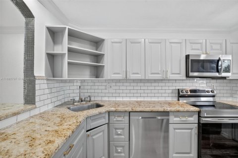 Купить кондоминиум в Форт-Лодердейл, Флорида 2 спальни, 92.9м2, № 1946962 - фото 25