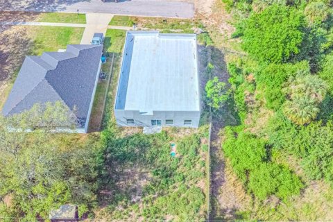 House in Davenport, Florida 5 bedrooms, 213.68 sq.m. № 1609226 - photo 12