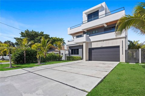 Villa ou maison à vendre à Fort Lauderdale, Floride: 5 chambres № 2046711 - photo 10