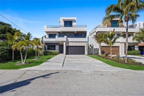 Villa ou maison à vendre à Fort Lauderdale, Floride: 5 chambres № 2046711 - photo 8
