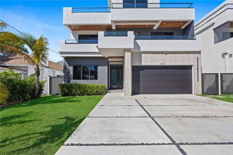 Villa ou maison à vendre à Fort Lauderdale, Floride: 5 chambres № 2046711 - photo 11