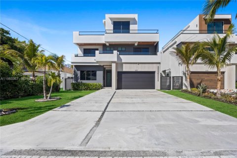 Villa ou maison à vendre à Fort Lauderdale, Floride: 5 chambres № 2046711 - photo 7