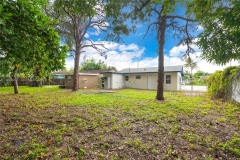 Casa en venta en Fort Lauderdale, Florida, 2 dormitorios, 79.71 m2 № 2020372 - foto 18