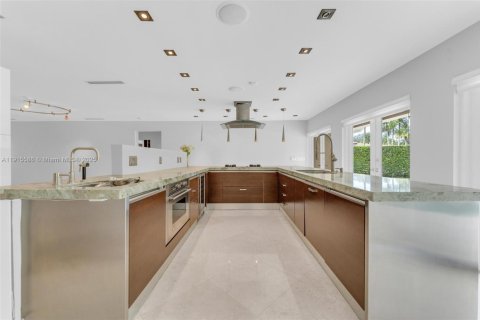 Casa en venta en Miami Lakes, Florida, 3 dormitorios, 236.71 m2 № 1973738 - foto 12