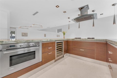 Casa en venta en Miami Lakes, Florida, 3 dormitorios, 236.71 m2 № 1973738 - foto 15