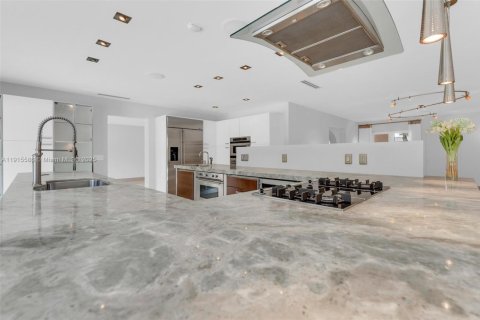 Casa en venta en Miami Lakes, Florida, 3 dormitorios, 236.71 m2 № 1973738 - foto 16