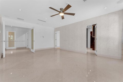 Casa en venta en Miami Lakes, Florida, 3 dormitorios, 236.71 m2 № 1973738 - foto 27