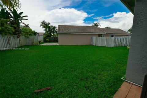 Casa en venta en Miramar, Florida, 3 dormitorios, 172.98 m2 № 1887692 - foto 30