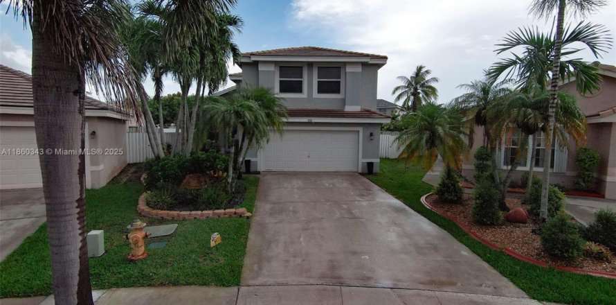 Casa en Miramar, Florida 3 dormitorios, 172.98 m2 № 1887692