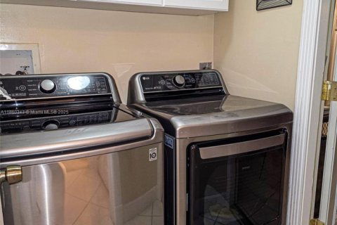 Casa en venta en Miramar, Florida, 3 dormitorios, 172.98 m2 № 1887692 - foto 13