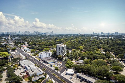 Condominio en venta en North Miami, Florida, 2 dormitorios № 2033855 - foto 11