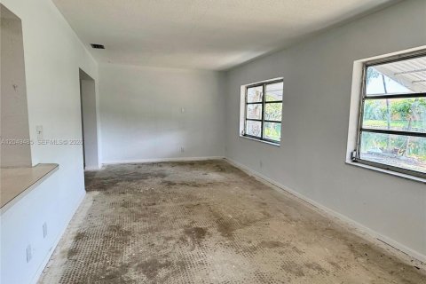 Villa ou maison à vendre à Tamarac, Floride: 2 chambres, 126.9 m2 № 2263541 - photo 12