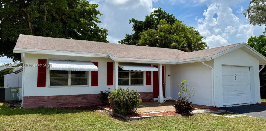 Villa ou maison à Tamarac, Floride 2 chambres, 126.9 m2 № 2263541