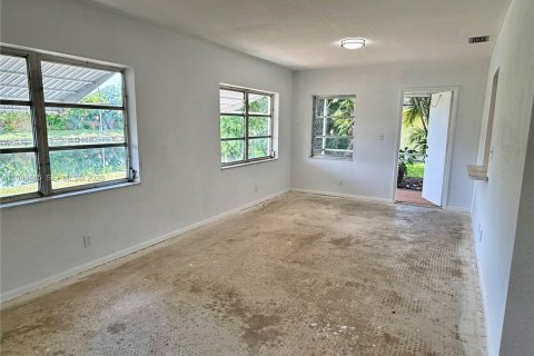 Villa ou maison à vendre à Tamarac, Floride: 2 chambres, 126.9 m2 № 2263541 - photo 11
