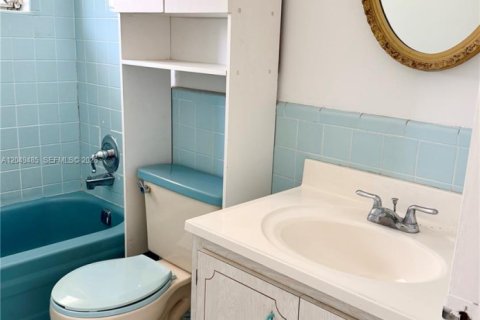 Villa ou maison à vendre à Tamarac, Floride: 2 chambres, 126.9 m2 № 2263541 - photo 23