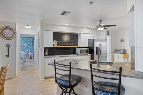 House in Port Charlotte, Florida 3 bedrooms, 160.63 sq.m. № 2220924 - photo 12