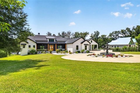 Купить виллу или дом в Дейд-Сити, Флорида 3 комнаты, 611.11м2, № 2349927 - фото 2