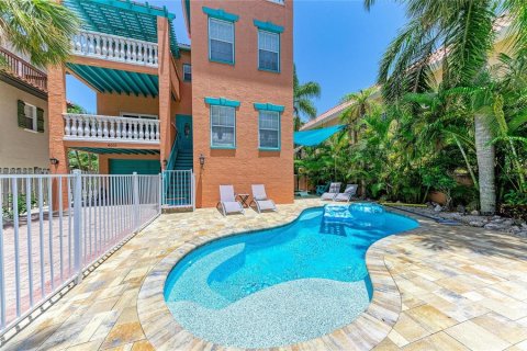 Casa en venta en Holmes Beach, Florida, 3 dormitorios, 204.38 m2 № 2203311 - foto 3