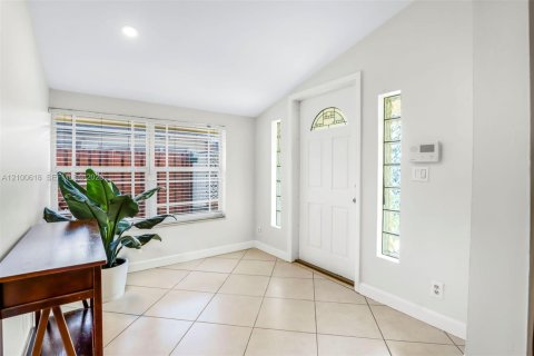 Villa ou maison à vendre à Hollywood, Floride: 3 chambres, 179.95 m2 № 2401531 - photo 17
