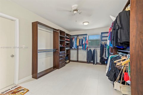 Villa ou maison à vendre à Hollywood, Floride: 3 chambres, 179.95 m2 № 2401531 - photo 22