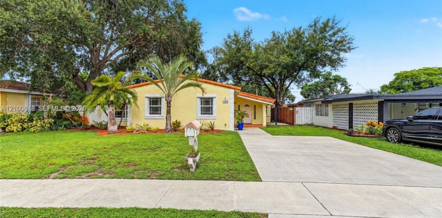Villa ou maison à Hollywood, Floride 3 chambres, 179.95 m2 № 2401531