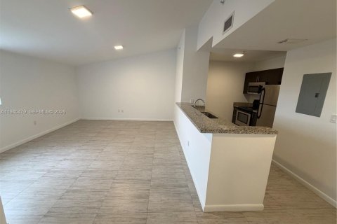 Copropriété à louer à Miami, Floride: 1 chambre, 65.03 m2 № 2001983 - photo 3