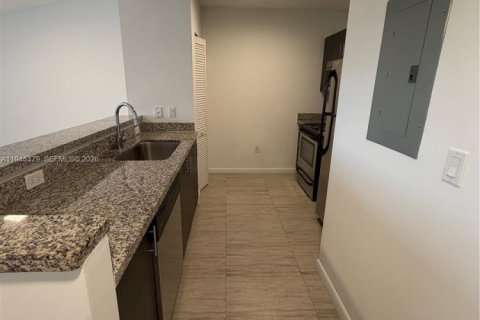 Copropriété à louer à Miami, Floride: 1 chambre, 65.03 m2 № 2001983 - photo 5