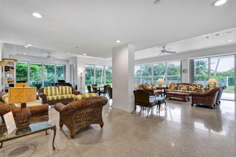 Condominio en venta en Key Biscayne, Florida, 1 dormitorio, 113.81 m2 № 2023132 - foto 18