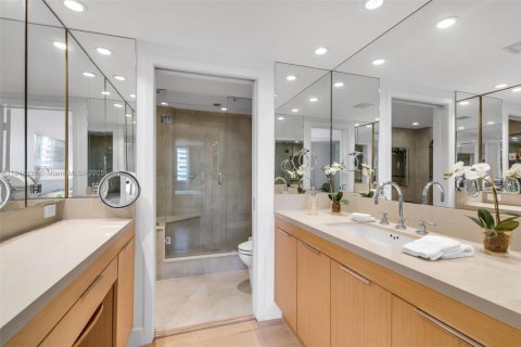 Condominio en venta en Key Biscayne, Florida, 1 dormitorio, 113.81 m2 № 2023132 - foto 10