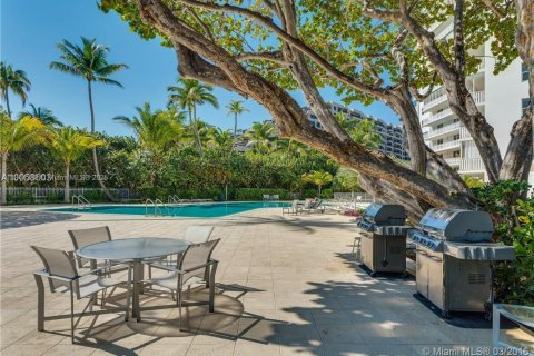 Condominio en venta en Key Biscayne, Florida, 1 dormitorio, 113.81 m2 № 2023132 - foto 16