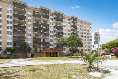 Copropriété à vendre à Lauderhill, Floride: 2 chambres, 104.05 m2 № 2085889 - photo 25
