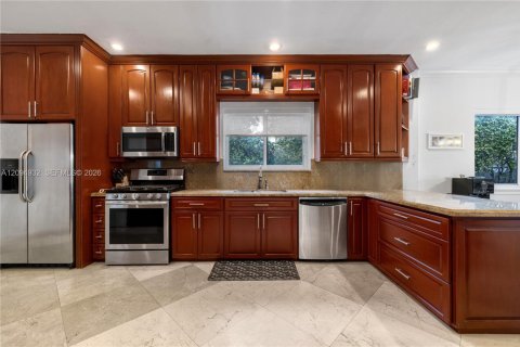 Villa ou maison à vendre à Miami Beach, Floride: 3 chambres, 218.69 m2 № 2390389 - photo 13